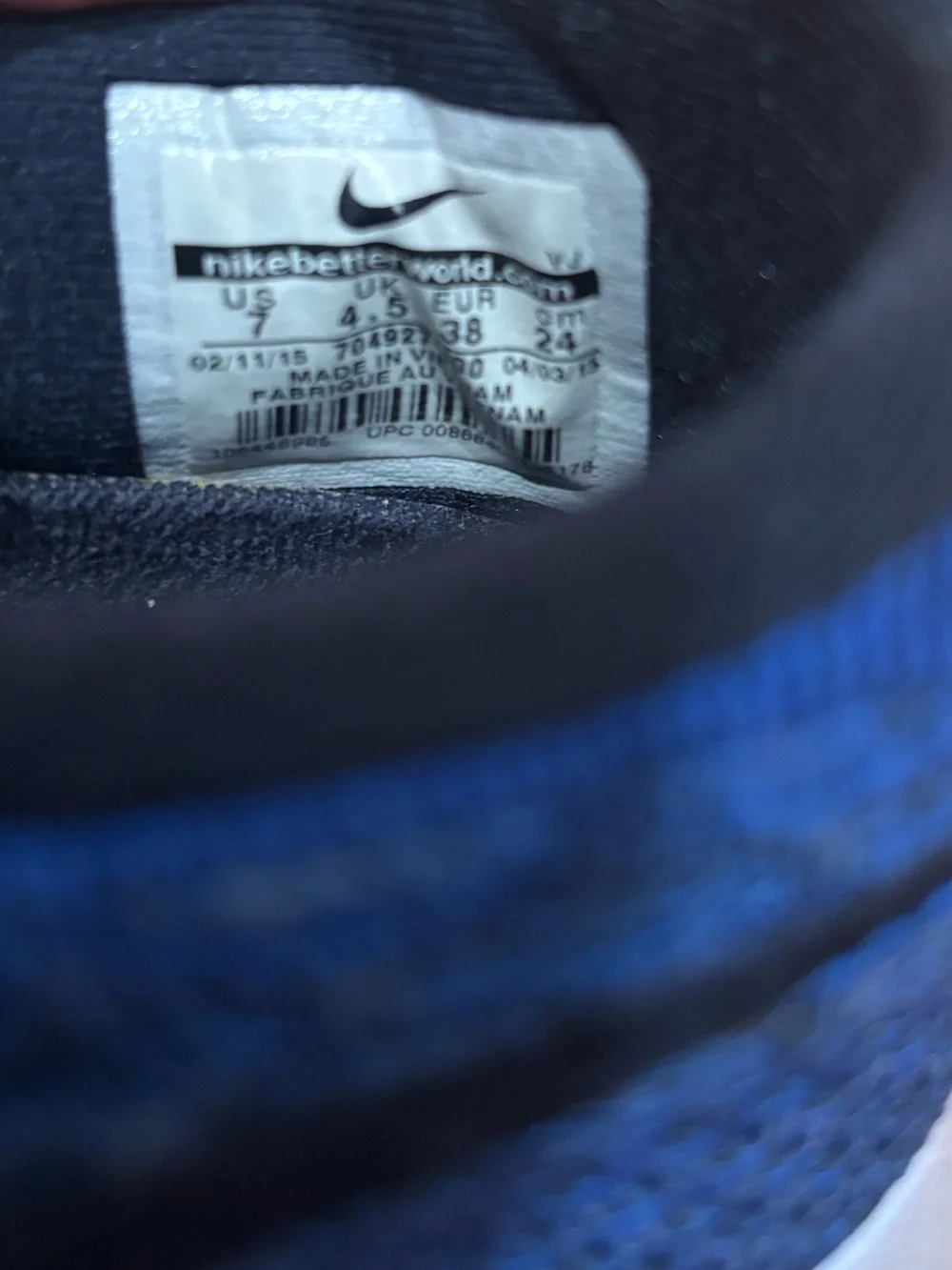 NIKE WOMENS ROSHE ONE FLYKNIT in BLUE Size: 7